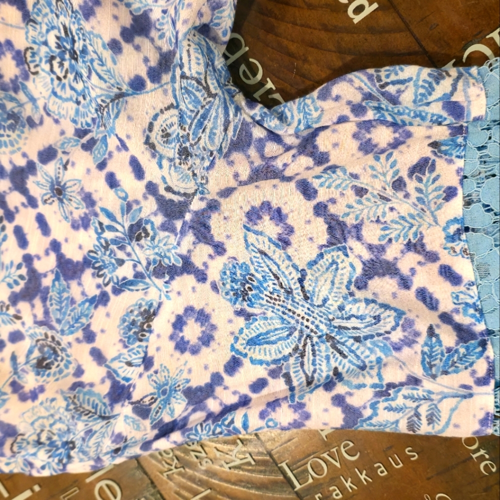 Zac & Rachel Tie Front Top Petite XL gauze and lace crochet top blue and white - Picture 4 of 6